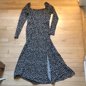 Stylish midi dress with square neckline